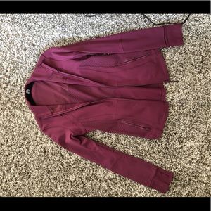 Lulu lemon tight fit jacket (maroon color)